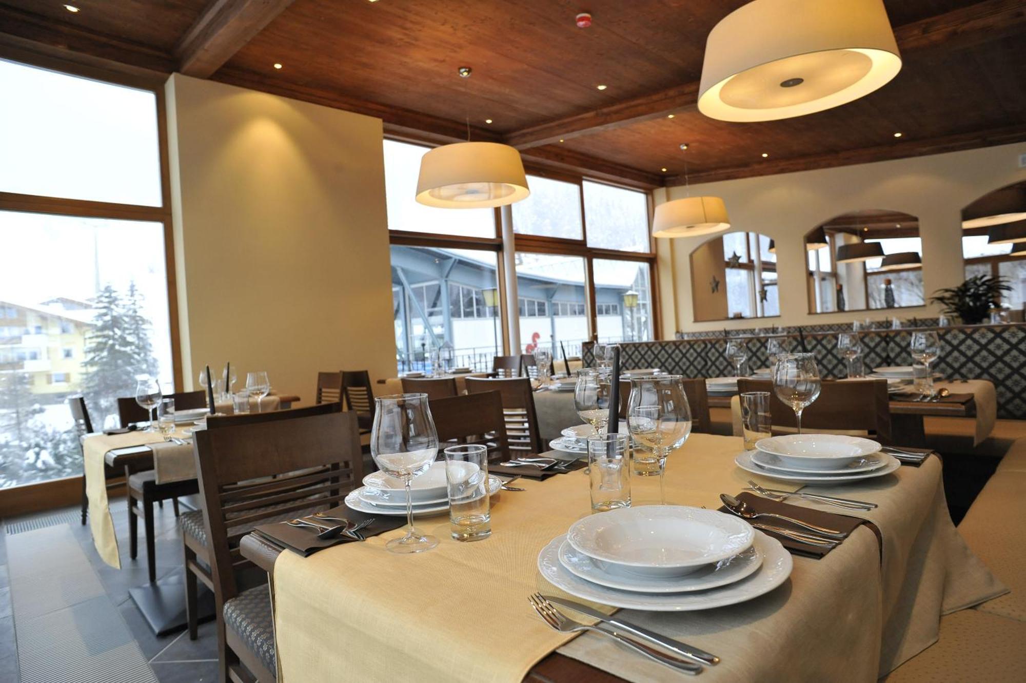 Hotel Europa Dolomites Сельва-ди-Валь-Гардена Экстерьер фото