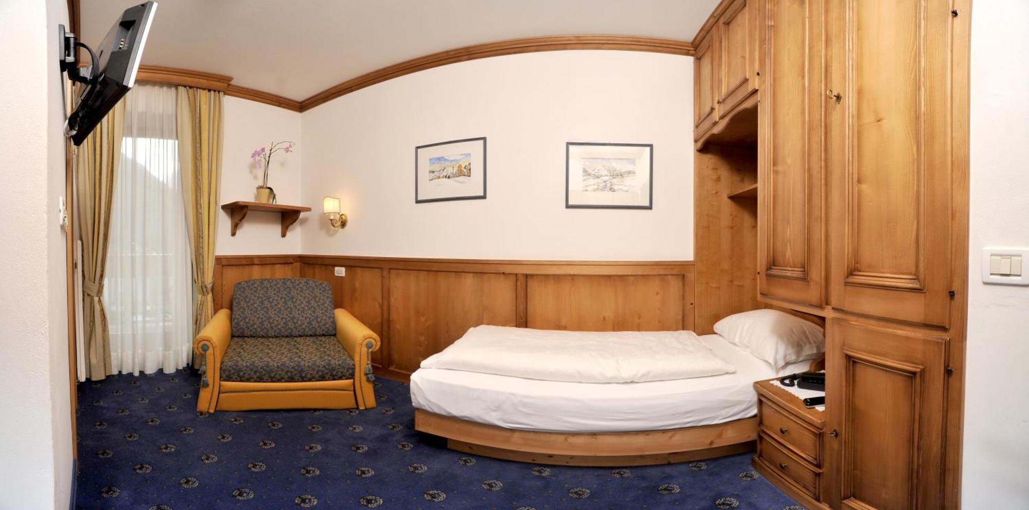 Hotel Europa Dolomites Сельва-ди-Валь-Гардена Экстерьер фото